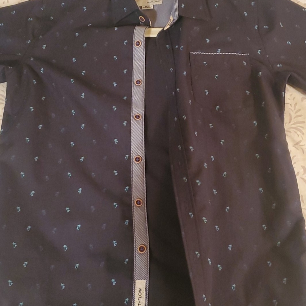 Boys button down🎀 - Picture 5 of 6